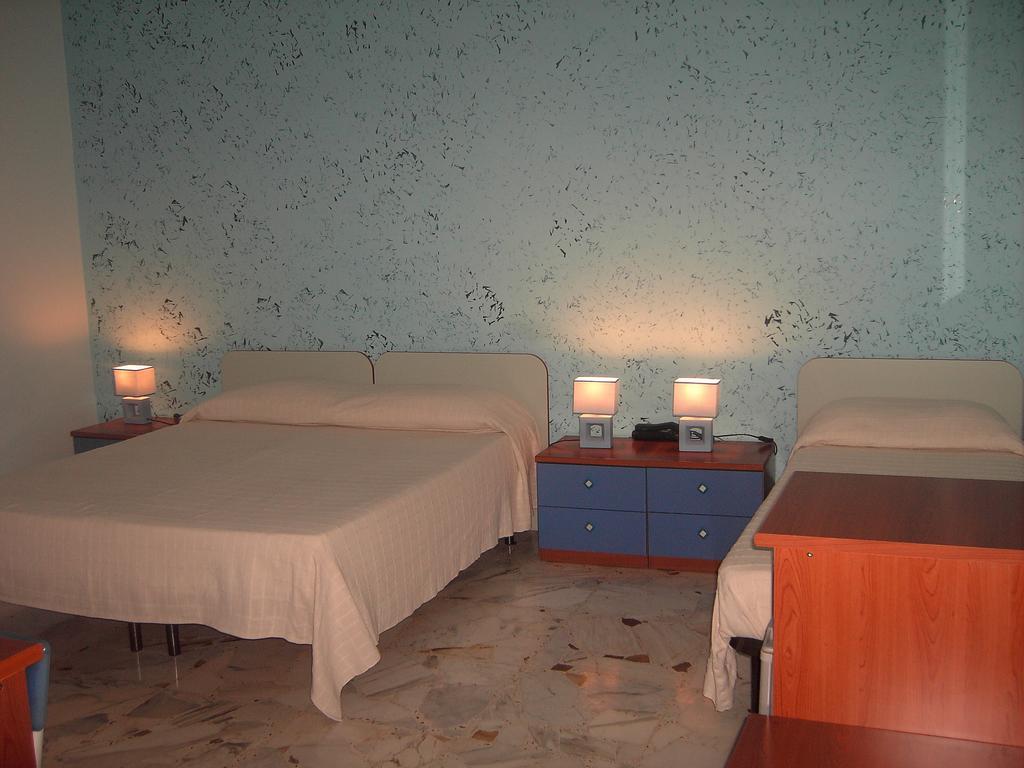 Etna Inn Motta SantʼAnastasia Rom bilde
