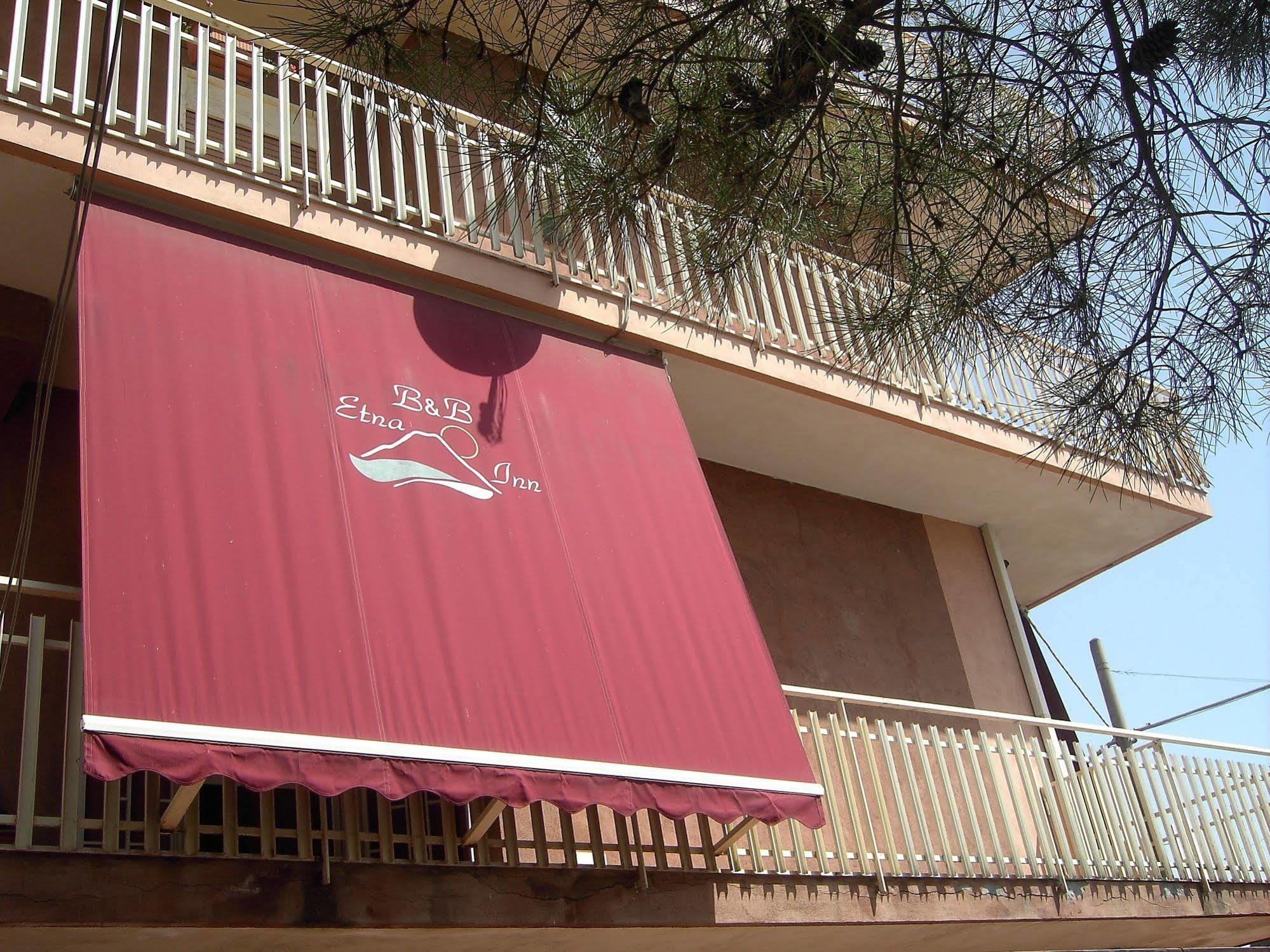 Etna Inn Motta SantʼAnastasia Eksteriør bilde